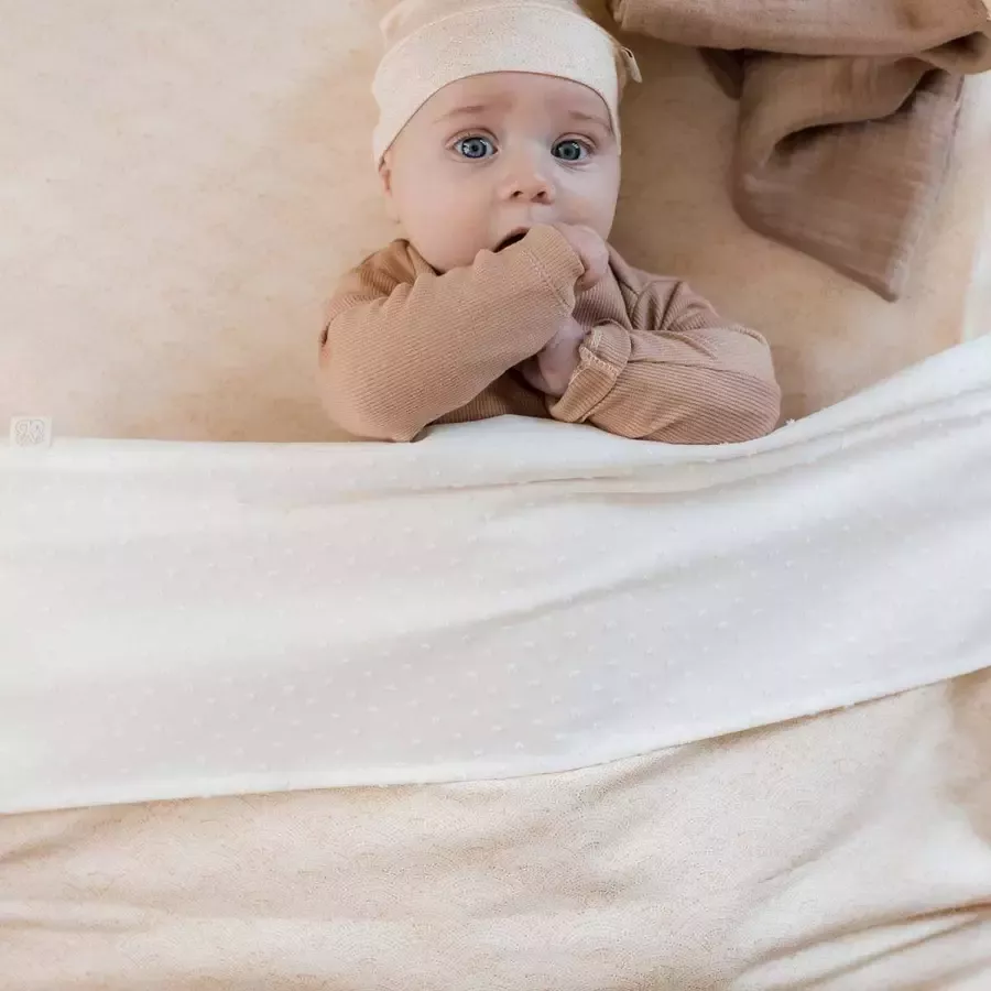 Yumi Baby ledikantdeken Waves Hazelnut 100x140 cm beige