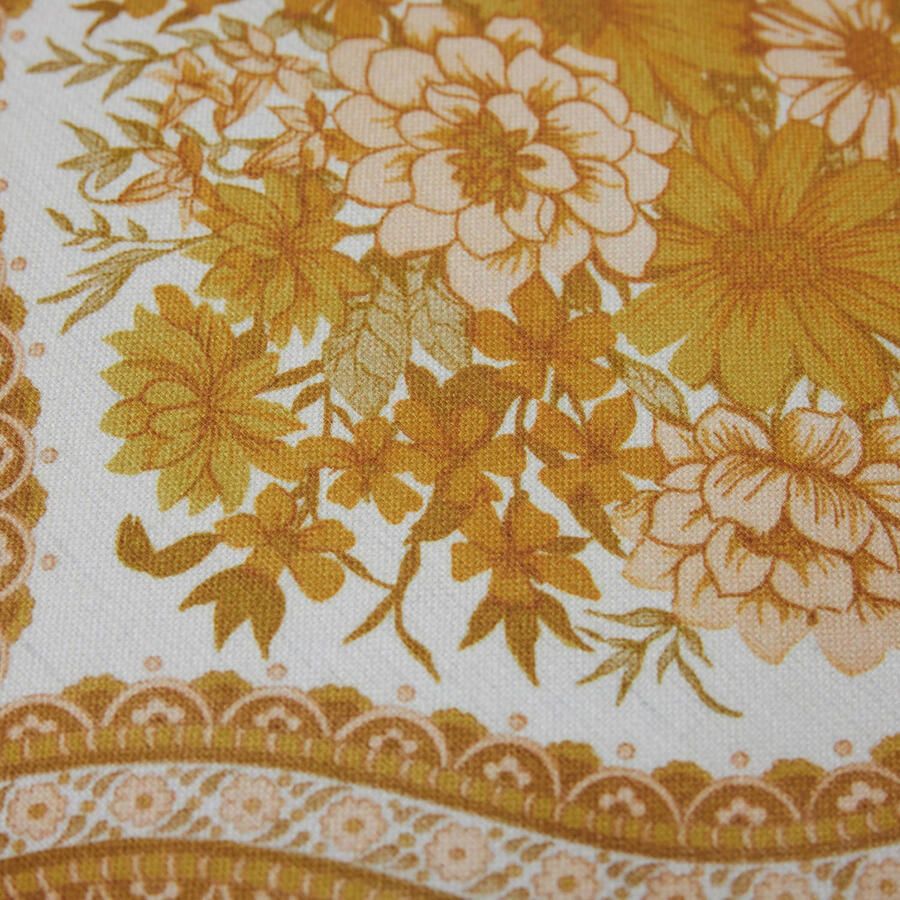 HKliving Lobby Kruk Chalet