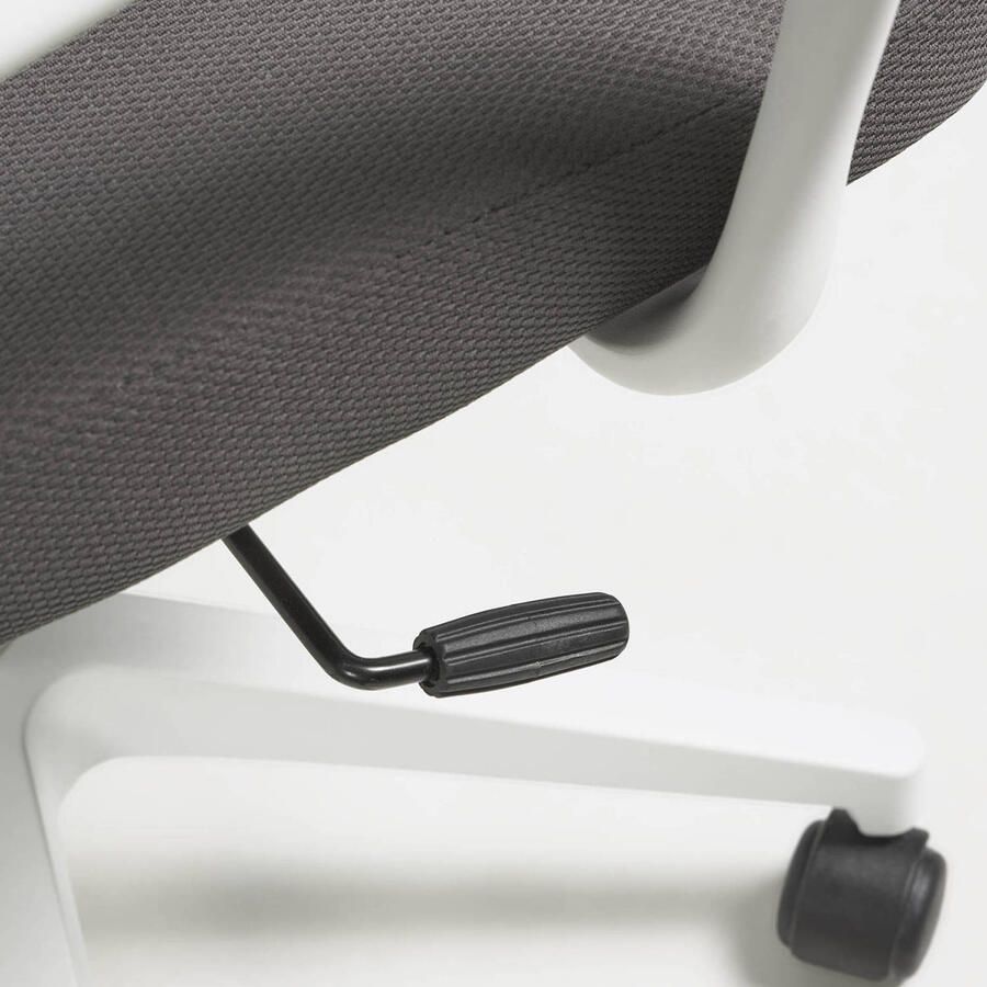 Kave Home Melva bureaustoel in grijs en poten van staal in wit - Foto 3