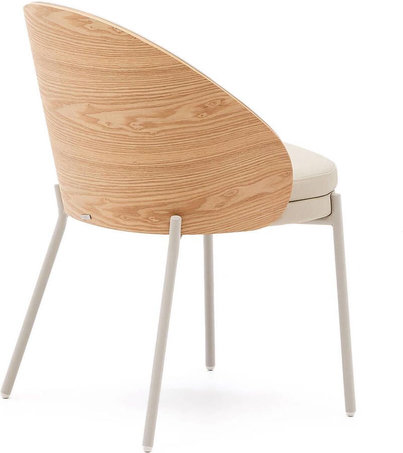 Kave Home Eamy stoel in beige kunstleer essenfineer en afwerking in naturel en beige metaal