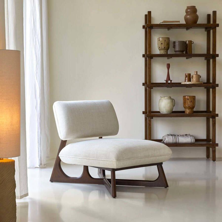 Tikamoon Brune Lage fauteuil in massief mindihout en ecru stof