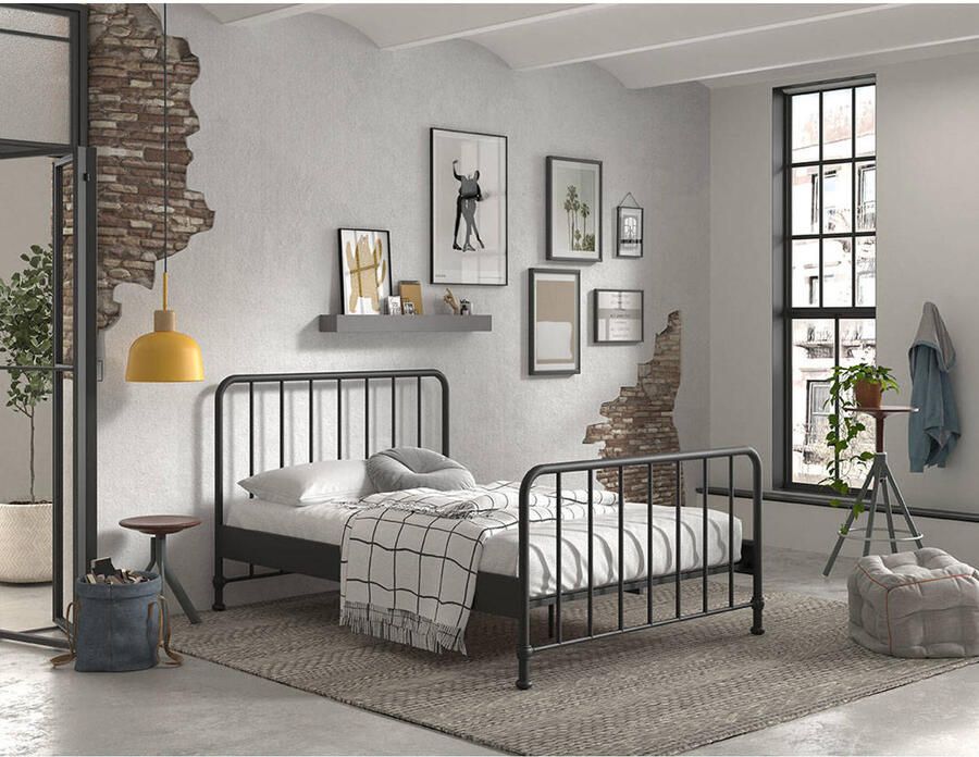 Vipack EMOB Twijfelaar Bronxx metaal 140x200 mat zwart Metalen tweepersoonsbedden Zwart Metaal Metalen tweepersoonsbedden Tweepersoons Normaal bed Op voorraad