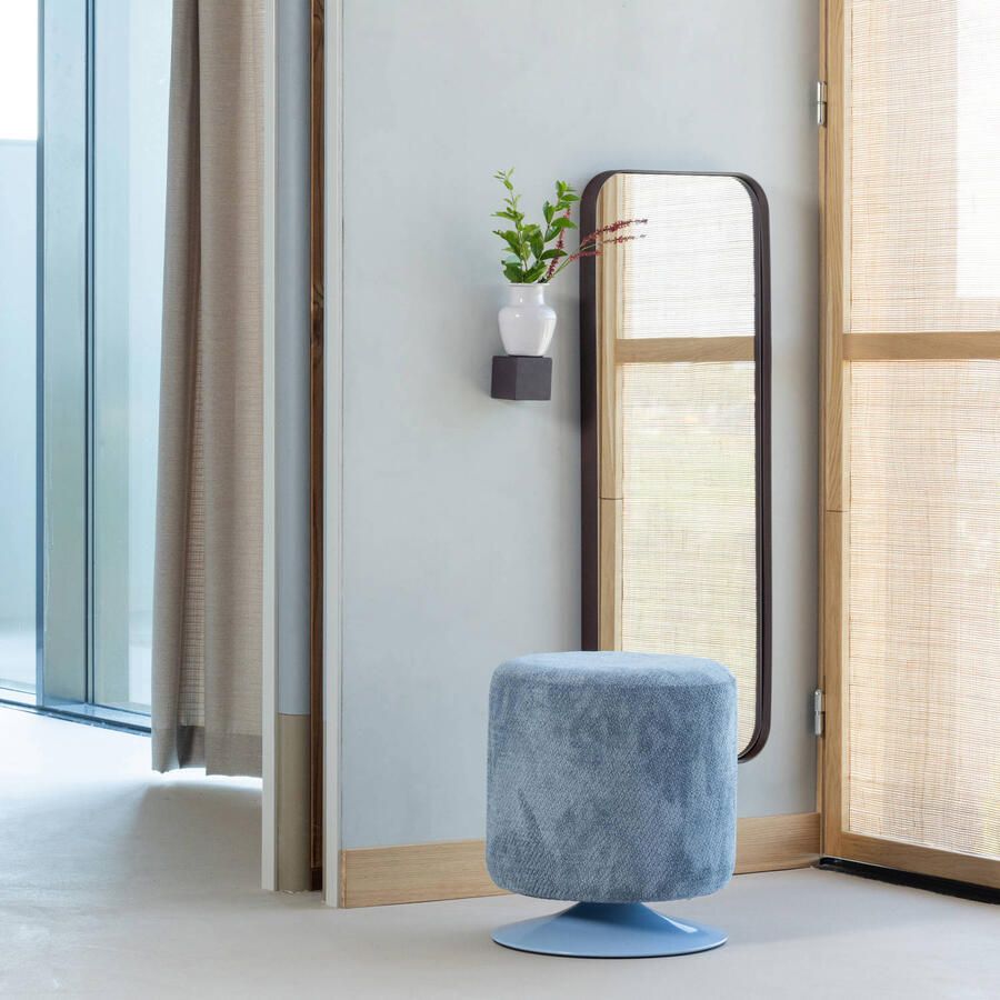 WOOOD Islen Poef Met Draaivoet Bouclé Lichtblauw 47x39x39 - Foto 2