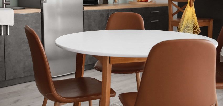 Welke stoelen moet je kiezen bij de eettafel?